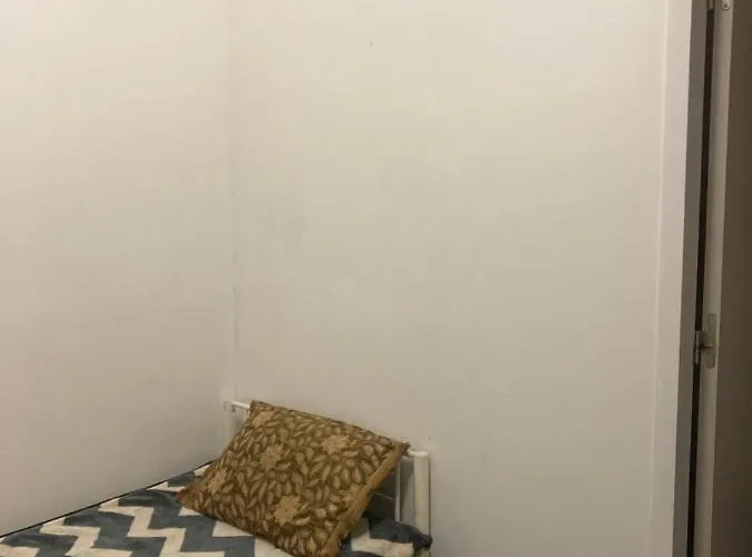 Hostel Hostel Auberge Μπεζιέ